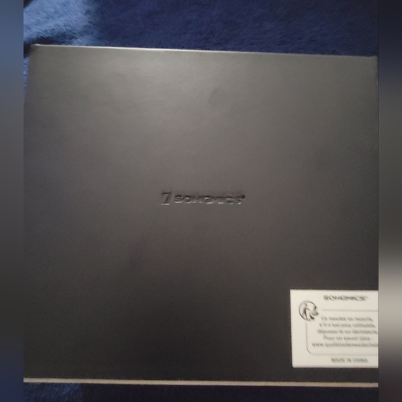 Elegant White Jewelry Organizer - Picture 9 of 9